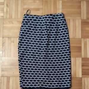 Everleigh Hexagon Pattern Pencil Skirt in Black and White
